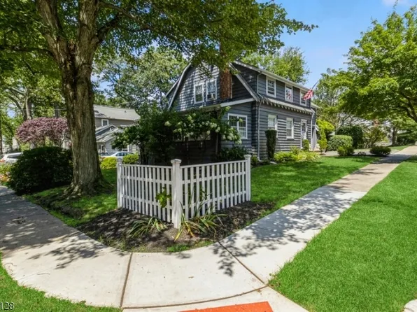131 Burns Way, Fanwood Boro, NJ 07023