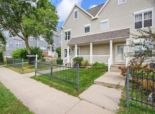 2009 McKenna Blvd, Madison, WI 53711