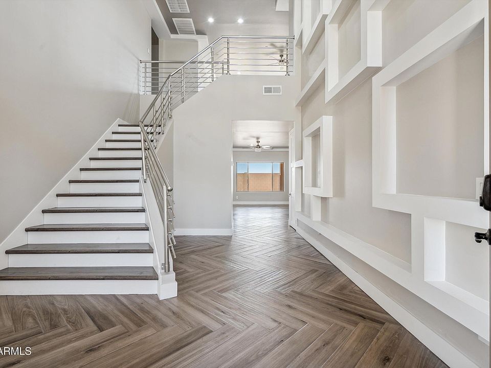 1st image of 1712 E JOELLE Drive