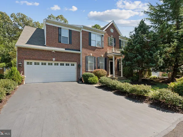 8509 Accotink Rd, Lorton, VA 22079
