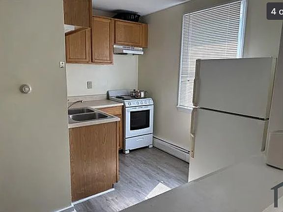 3rd image of 469 Main St #5