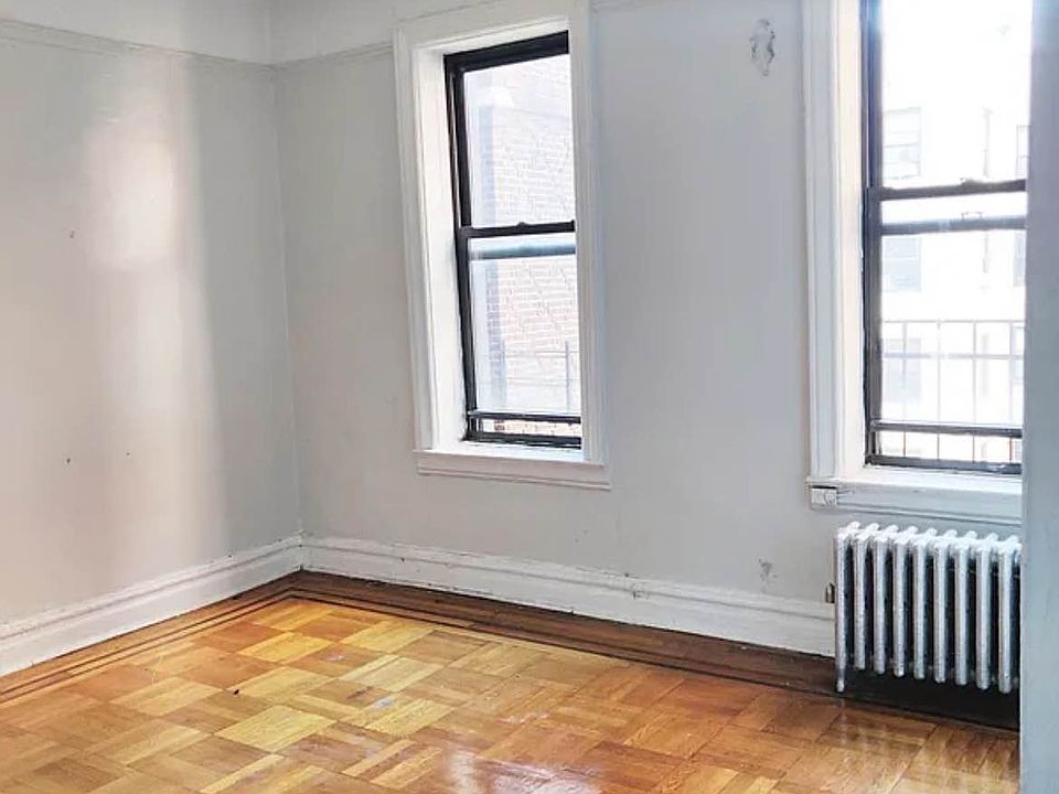 2nd image of 10 Maple St APT E11