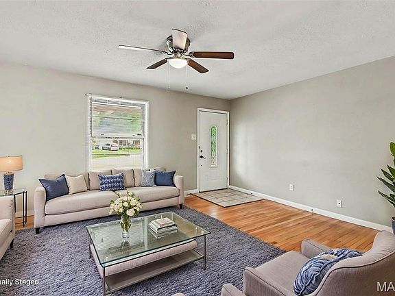 2nd image of 2322 Battlefield Dr