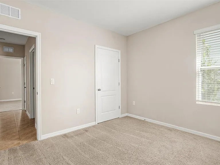 1112 Fox Path — Photo 17