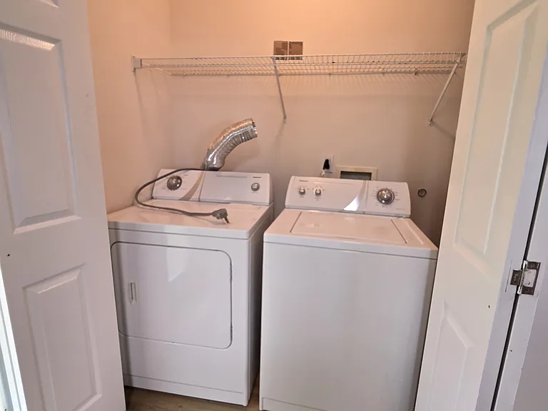 303 Dorothy Dean Dr — Photo 5