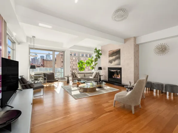 426 West 58th Street image 2 of 21