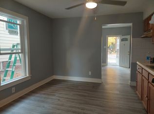 626 S Walnut St, Springfield, IL 62704