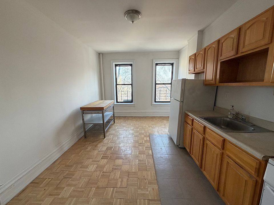 1st image of 89-19 32nd Ave #3C