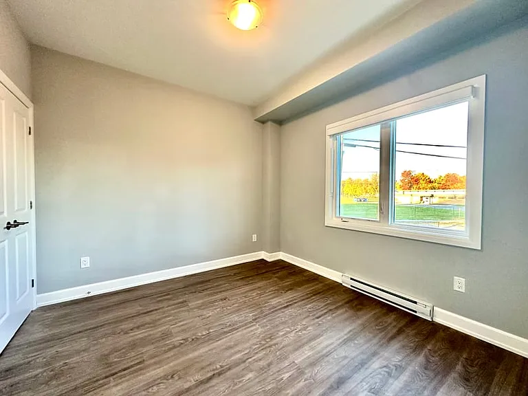2380 Cleroux Cres #307 — Photo 8