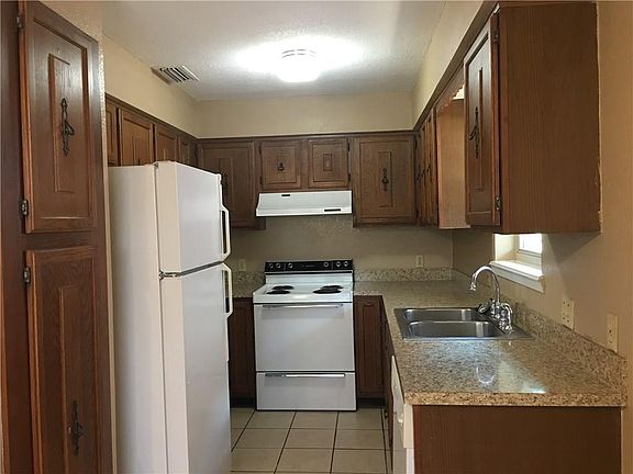 5th image of 4811 S 6th St