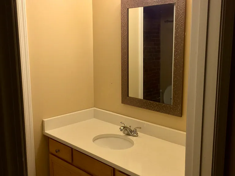 2211 Sarah St #2 — Photo 3