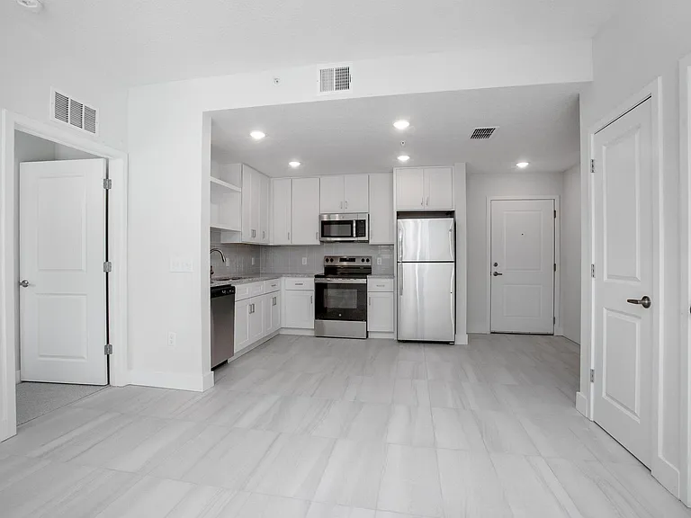 Fern Grove Apartments — Photo 21