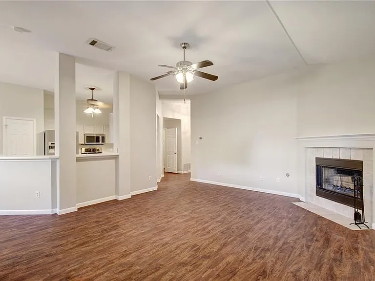 7509 Spivey Dr — Photo 8