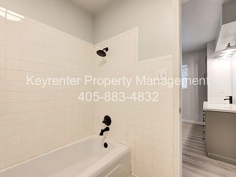 1309 Crown Point Ave #4 — Photo 26