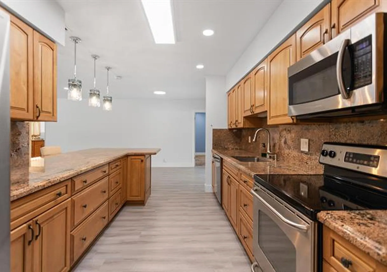 317 NE 3rd Ave # 317, Dania Beach, FL 33004 — Photo 1