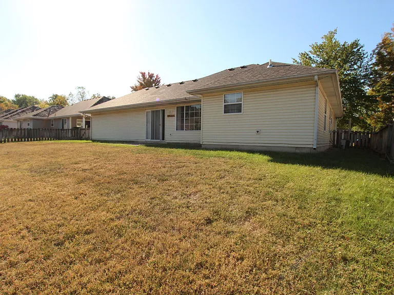 803 Ames Dr — Photo 22