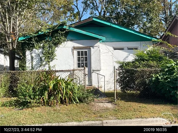 218 Ferrill Street, Savannah, GA 31415