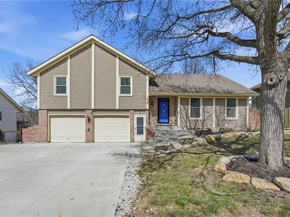 518 NW 65th Ter, Kansas City, MO 64118