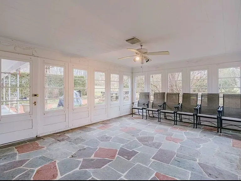 305 Hampshire Rd — Photo 41