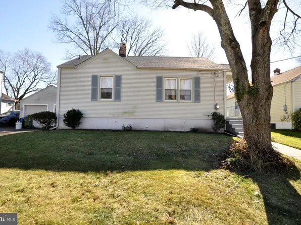 25 Winding Way, Cherry Hill, NJ 08002