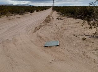 800 Bodick Rd, Landers, CA 92285