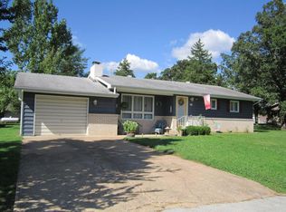 185 Honeysuckle Ln, Branson, MO 65616