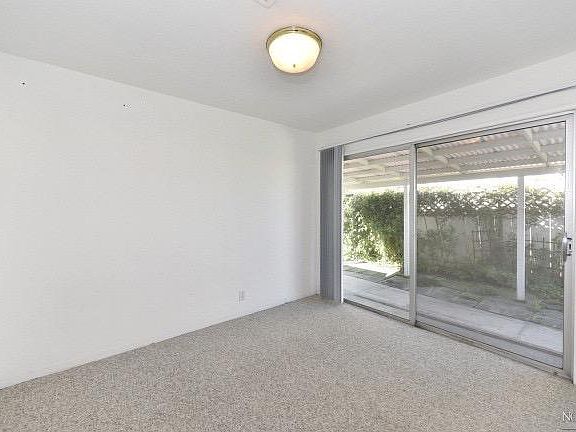 4th image of 199 Chelsea Ave