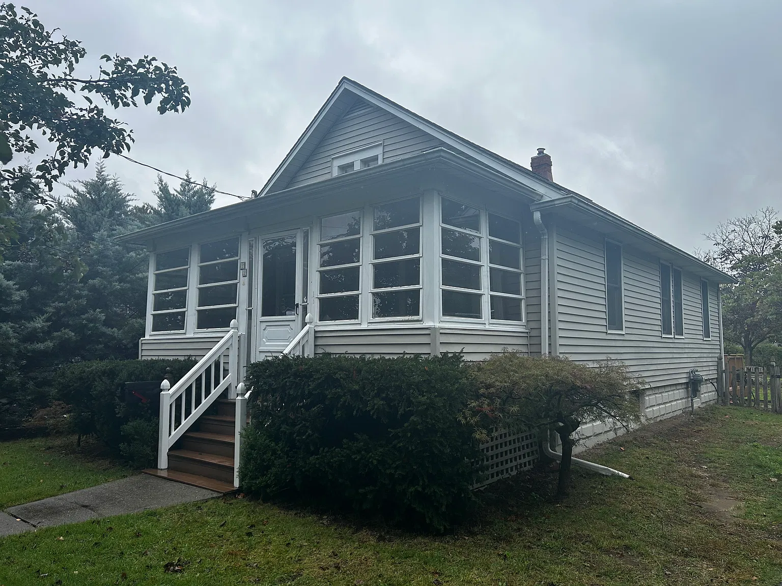 2 bed, 704 sqft, $2,100 — Photo 1
