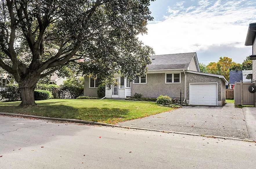 Building Photo - 160 Mountbatten Ave