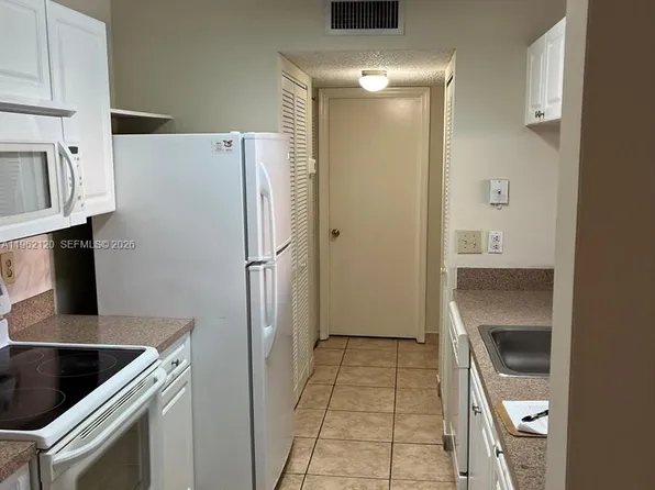 10650 SW 157th Ct APT 205, Miami, FL 33196