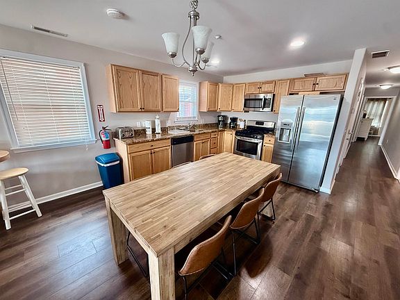 5th image of 245 E Baker Ave #200