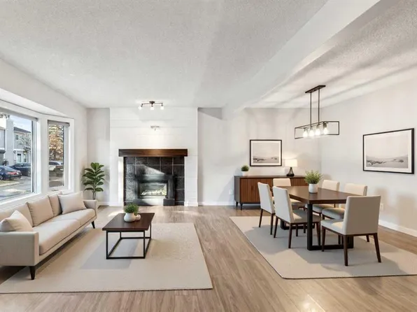 172 W Riverglen Park SE, Calgary, AB T2C 3Z1