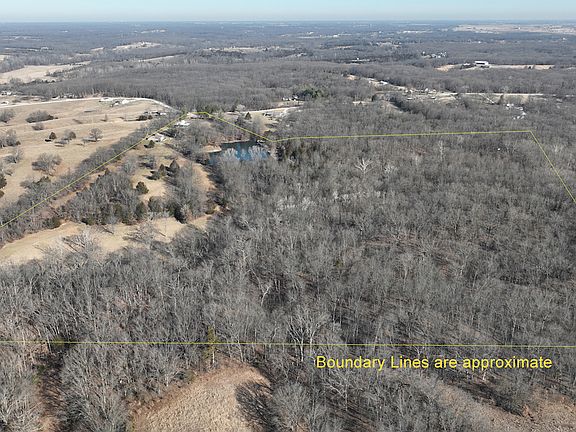 2nd image of 804 W Crofton Hall Rd