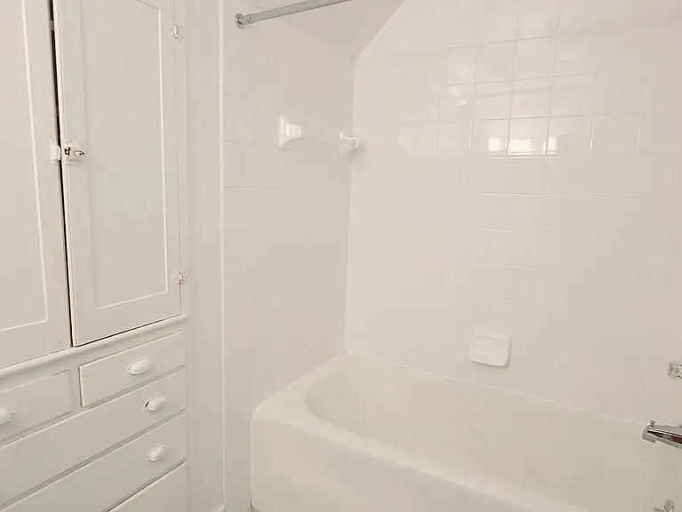 2054 Iuka Ave — Photo 24