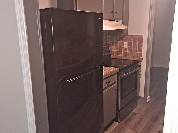 5th image of 8857 Long Beach Cir