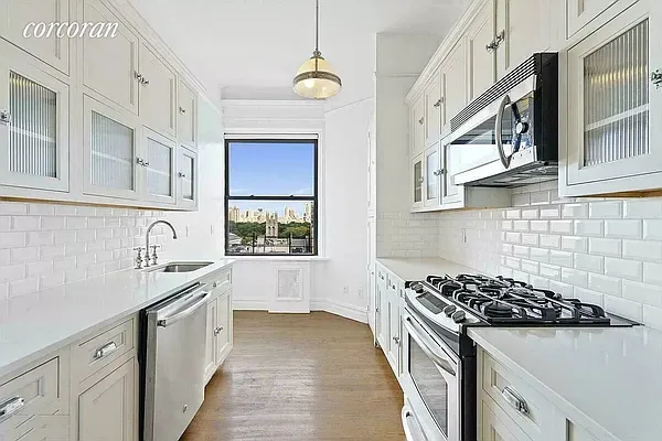 Rented by Corcoran | media 3
