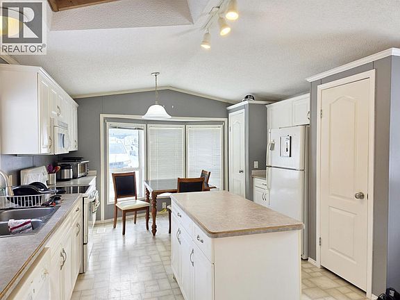 5th image of 3947 Caravelle Rd