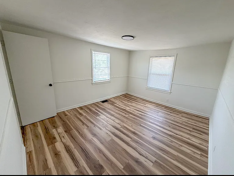607 Moorman Ave NW — Photo 13