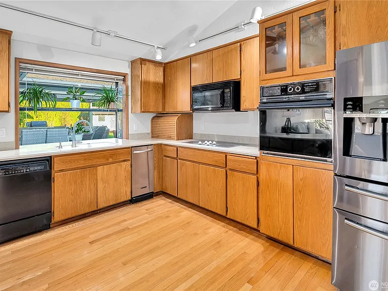 1507 S Jackson Ave — Photo 8
