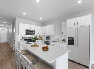 2029 Aquarius Dr, Shakopee, MN 55379