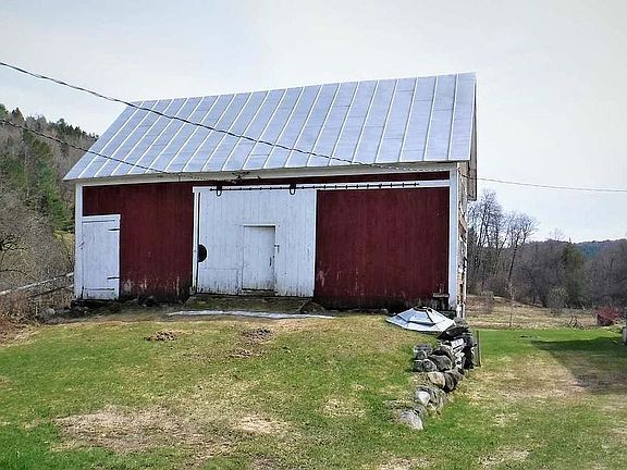 2nd image of 12 Harts Rd