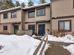 95 Ridgewood Ter, Albany, NY 12203