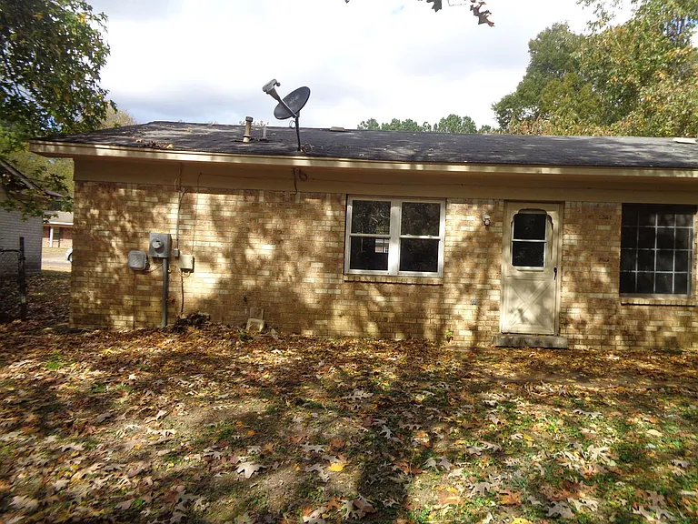 5163 Haynes Dr — Photo 17