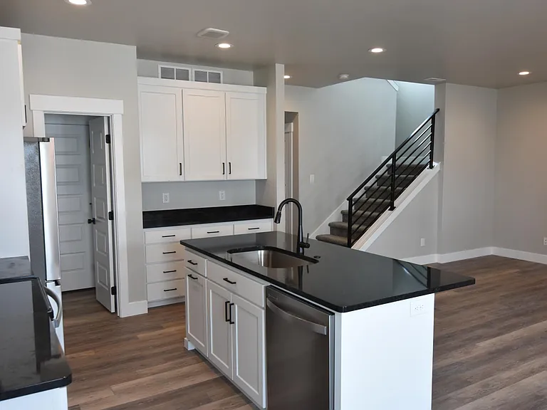 2895 Homewood Dr — Photo 6