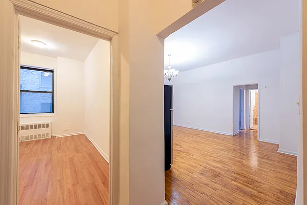 Rented by Compass | media 10