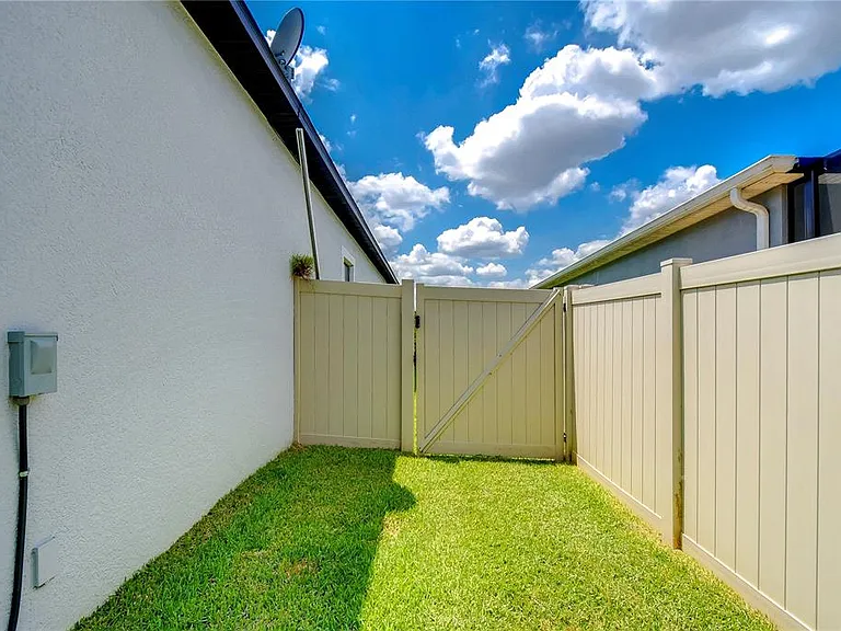 31470 Fairhill Dr — Photo 5