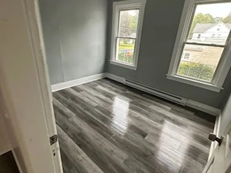 50-56 Hunters Ave — Photo 11