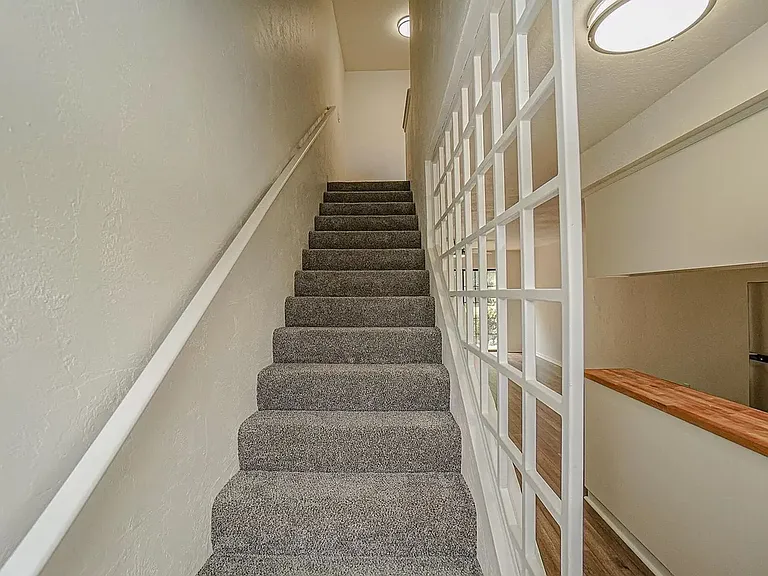 495 Chestnut St #20 — Photo 9