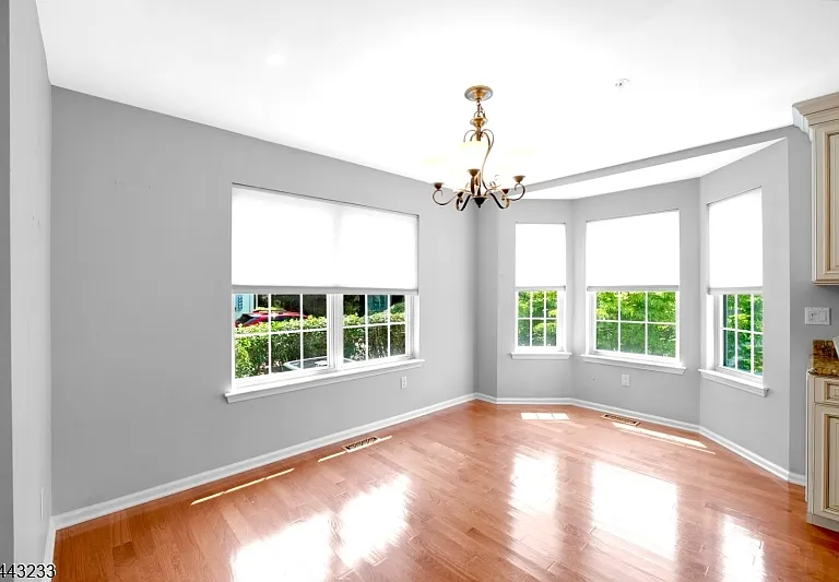 418 Dalton Ct — Photo 6