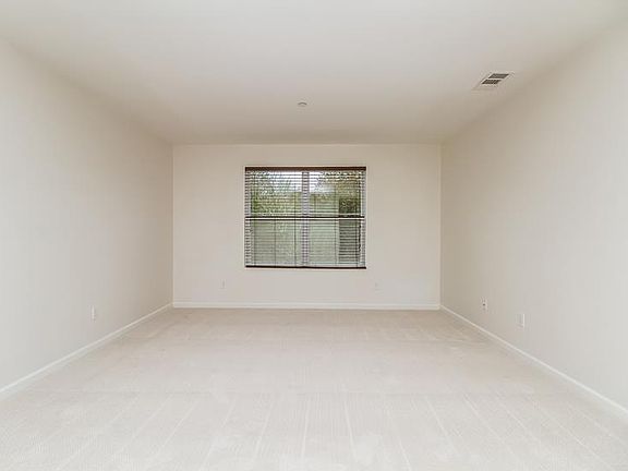 5th image of 1820 Looking Glass Ln